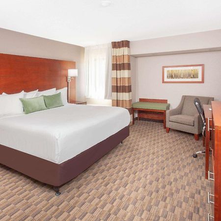 Wyndham Garden Fort Wayne Exterior photo