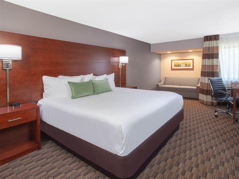Wyndham Garden Fort Wayne Exterior photo