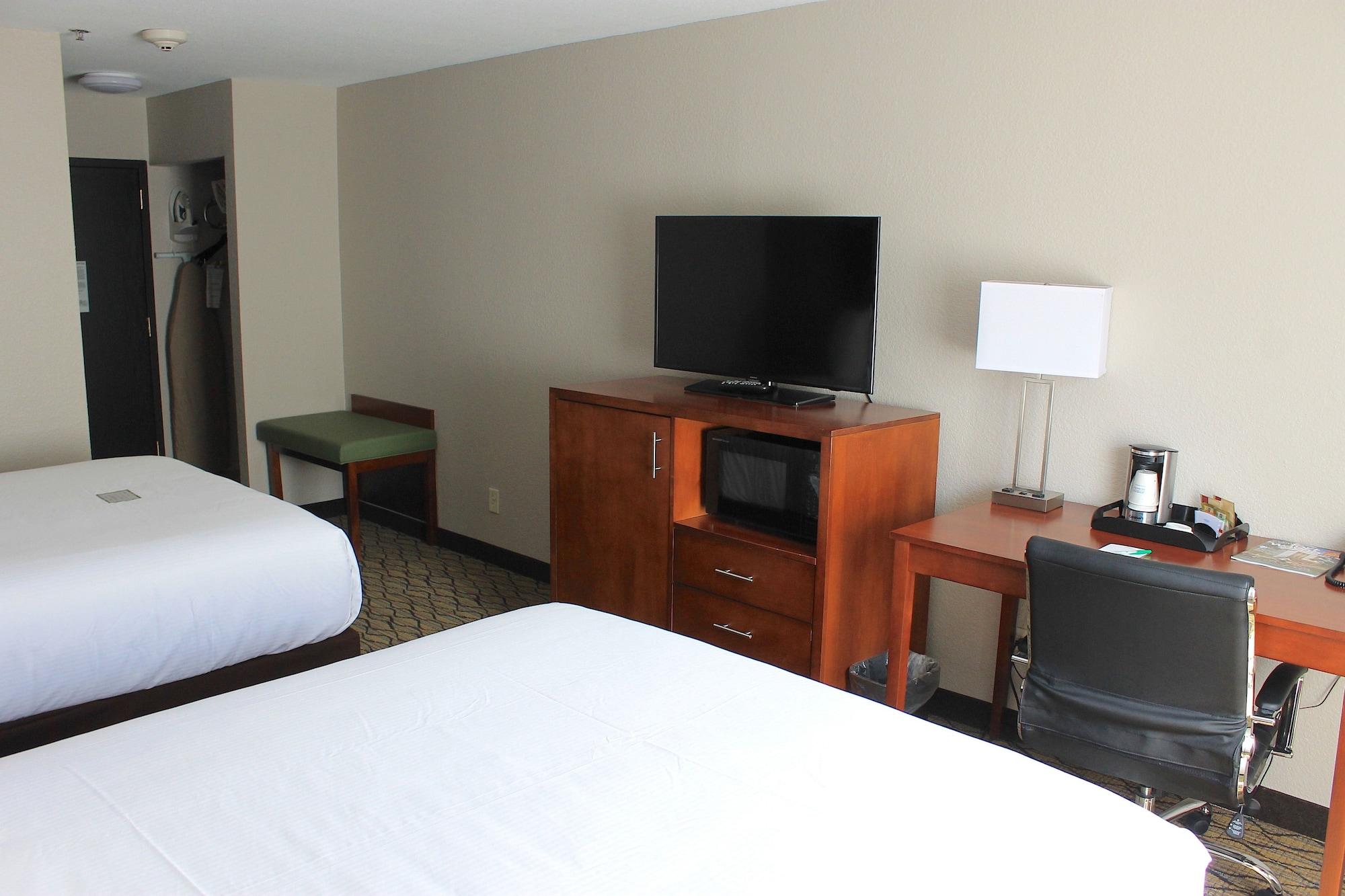 Wyndham Garden Fort Wayne Exterior photo
