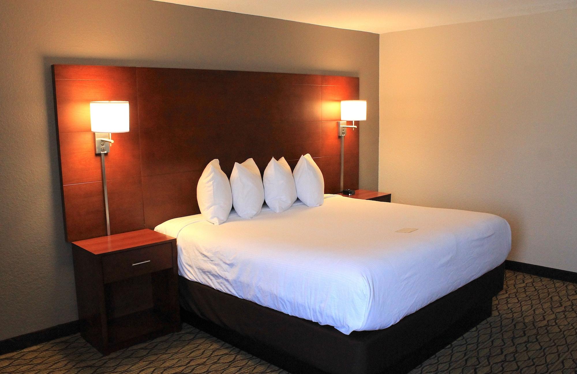 Wyndham Garden Fort Wayne Exterior photo