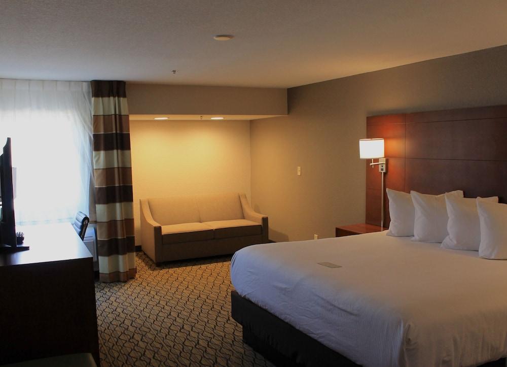 Wyndham Garden Fort Wayne Exterior photo