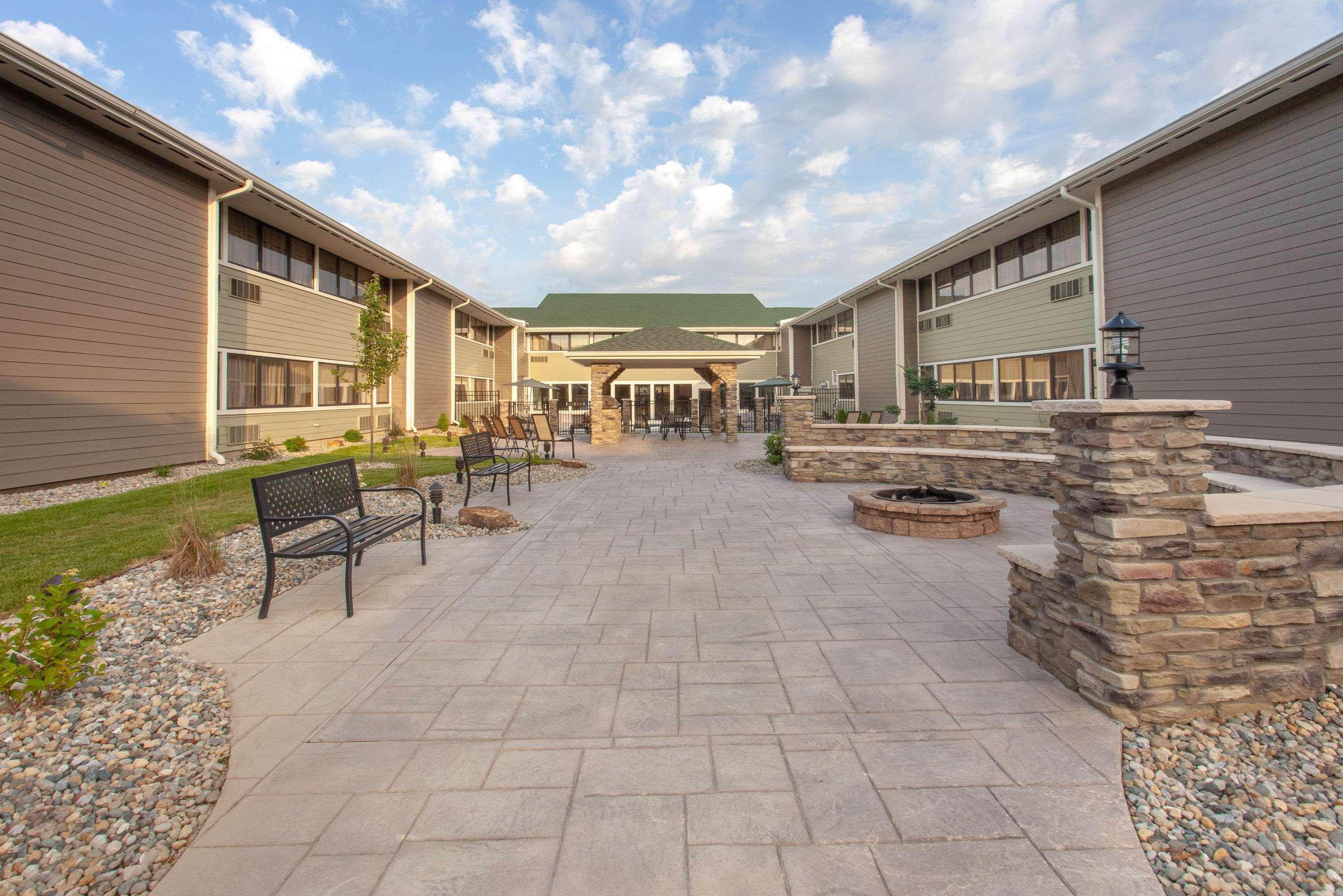 Wyndham Garden Fort Wayne Exterior photo