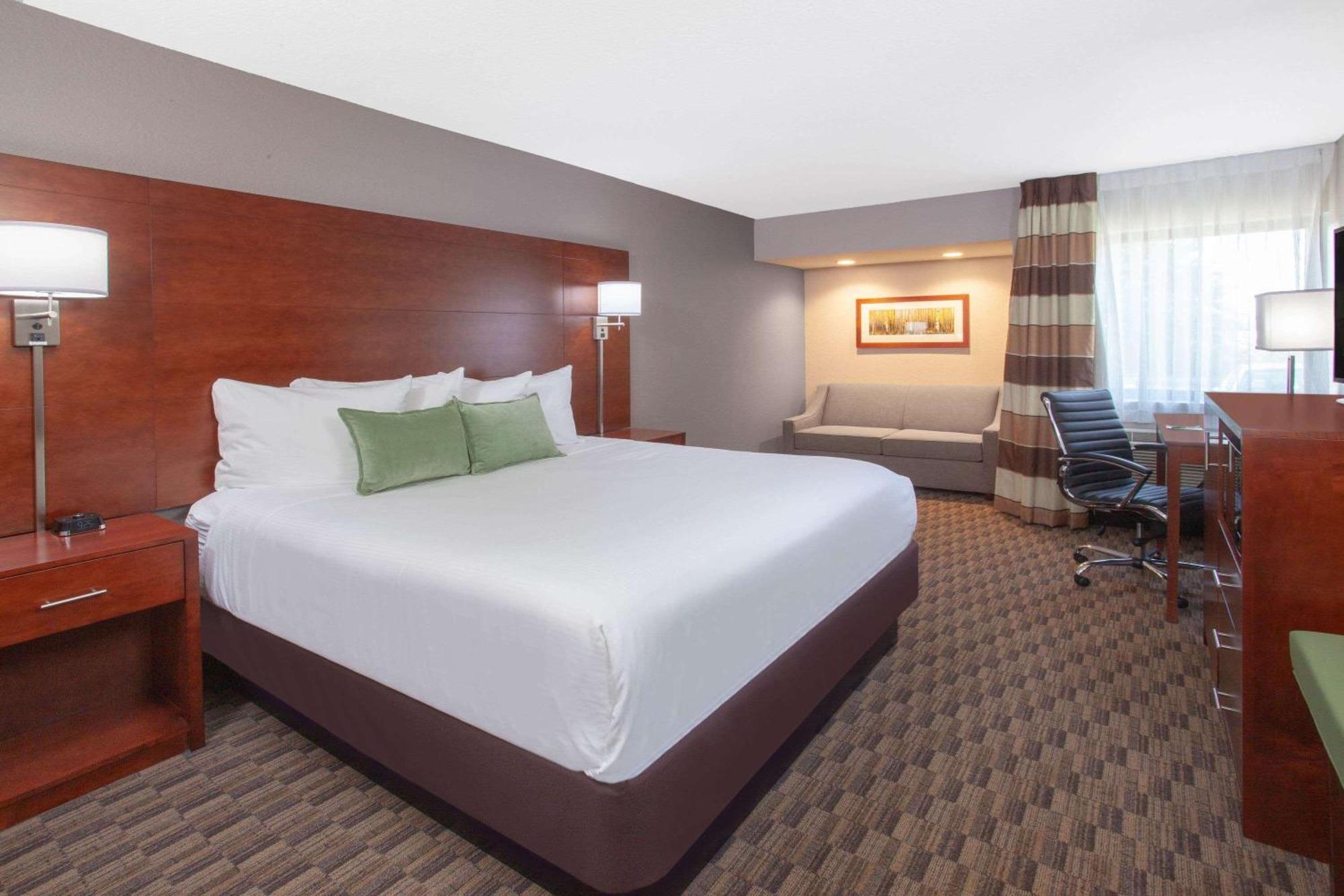 Wyndham Garden Fort Wayne Exterior photo